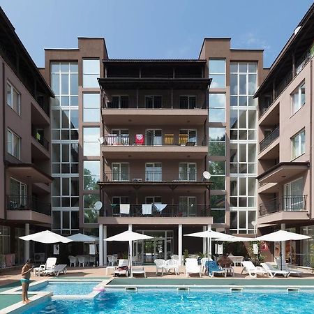Santa Sofia Studio Apartment Pantai Sunny Luaran gambar