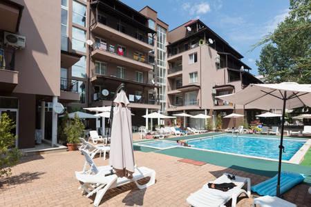 Santa Sofia Studio Apartment Pantai Sunny Luaran gambar