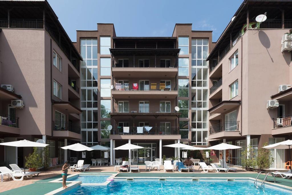 Santa Sofia Studio Apartment Pantai Sunny Luaran gambar